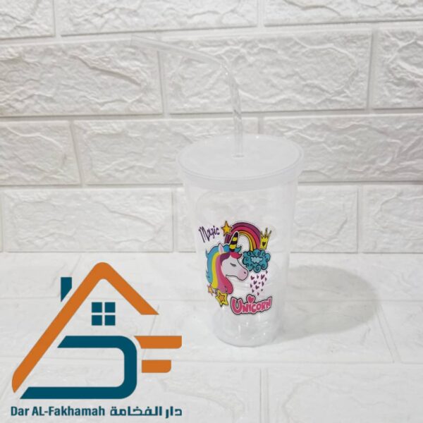 ⁦كوب بلاستيك مع المصاصة منقوش الحجم الكبير⁩ - الصورة ⁦4⁩